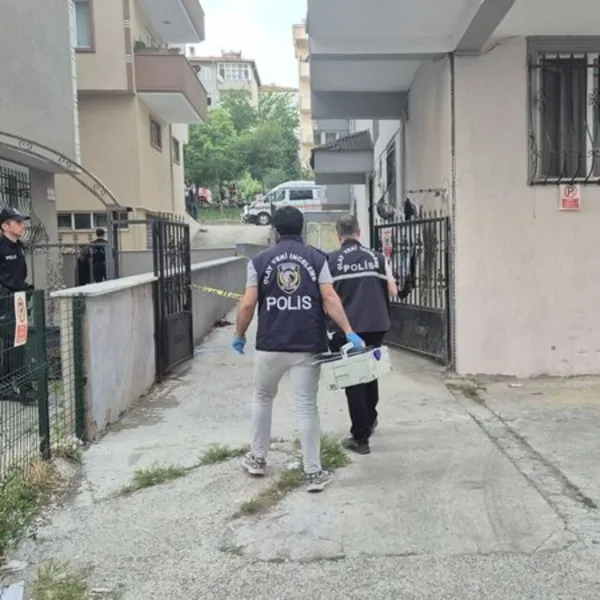 5'inci kattan düşen çocuk öldü