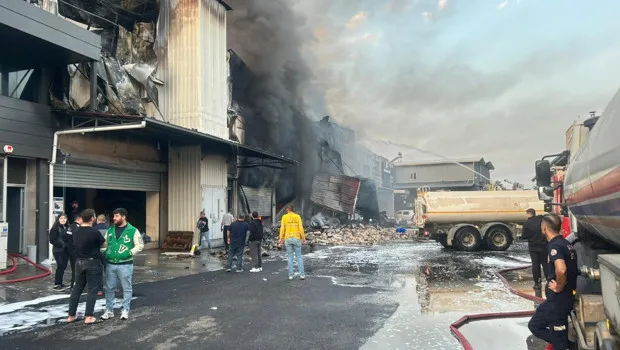 Adana Seyhan'da Korkutan Yangın! İşte Son Durum