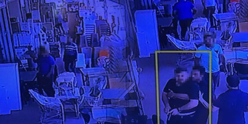 Şanlıurfa'da Kanlı Hesaplaşma! Amca Çocukları Silahlarla Çatıştı: 3 Yaralı