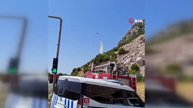 Antalya'da Korkutan Yangın! Alevler Yükseliyor