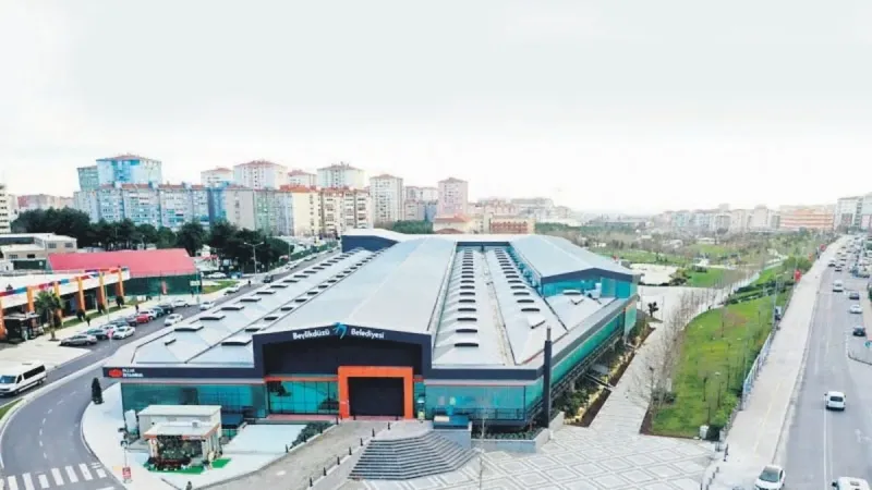 Beylikdüzü Belediye Başkanı Mehmet Çalık'ın iş insanı Mehmet Tatlıcı'dan 20 milyon lira rüşvet aldığı iddia edildi