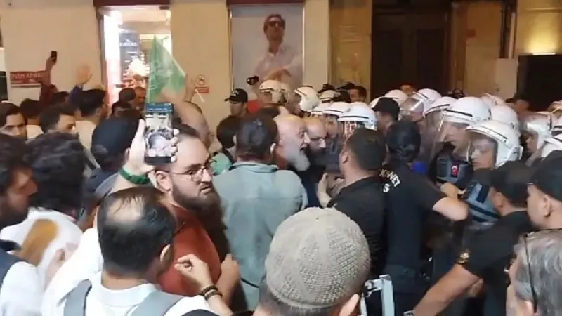 Beyoğlu'nda toplantı ve gösteri yürüyüşleri 1 gün süreyle yasaklandı