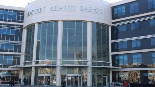 Hırsızlık Cezası Alan Adam Avukatını Şikayet Etti! Şok Gerekçe