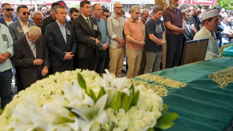 Özgür Özel'den Acı Gün: Manisa'da Cenaze Törenine Katıldı!