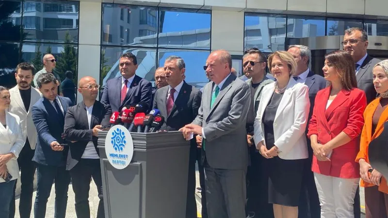 Özgür Özel'den Muharrem İnce'ye Şok Ziyaret! CHP'ye Dönüş Çağrısı mı?