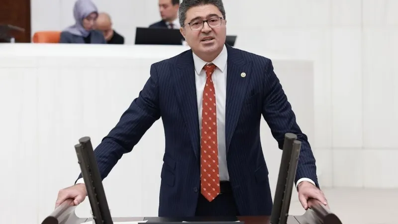 Ensar Aytekin: Van İpekyolu İlçe Başkanlığımıza yönelik gerçekleştirilen menfur saldırıyı şiddetle kınıyoruz