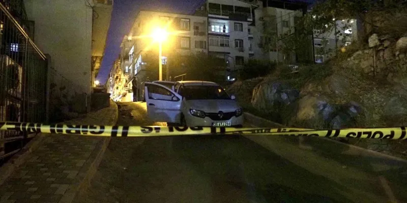 İzmir'de Kan Donduran Olay: Eşini Vurdu, Rehin Aldı!
