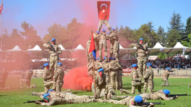 Söğüt Şenliklerinde Jandarma'dan Nefes Kesen Gösteri!
