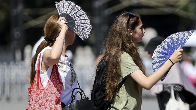 İstanbul'da Kavurucu Sıcaklar! Meteoroloji'den Kritik Uyarı
