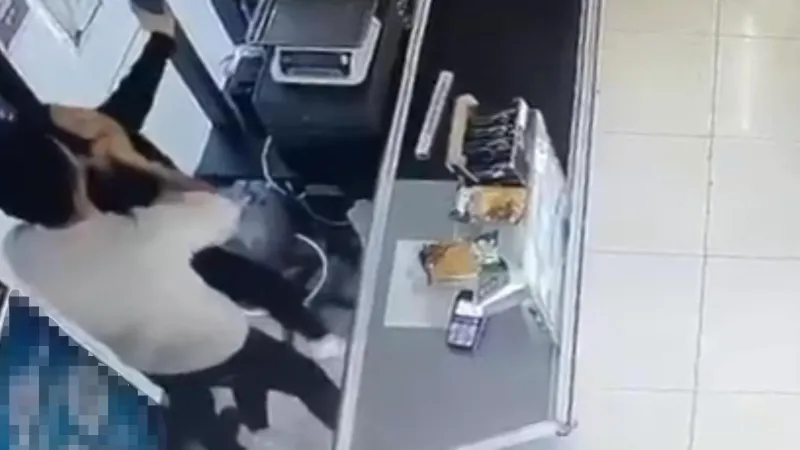 Bodrum'da Şok! Kadın Çalışan Mesai Arkadaşı Tarafından Acımasızca Dövüldü!