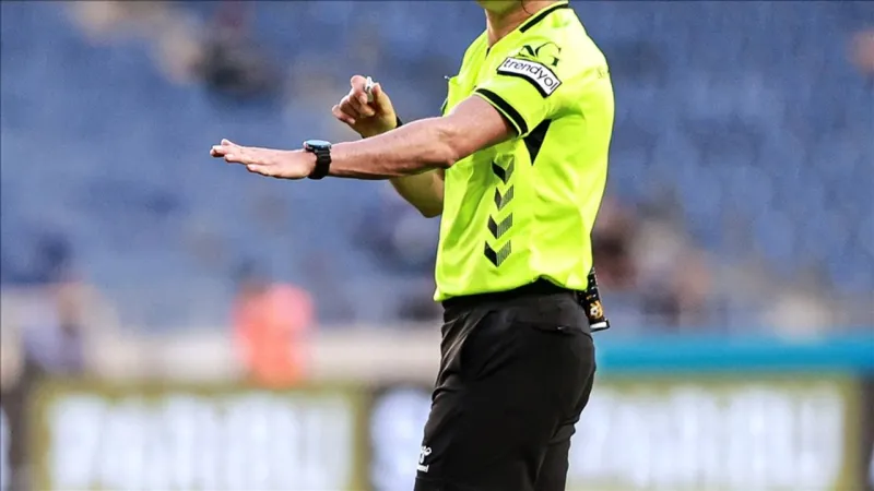 Süper Lig Hakemleri Açıklandı! Derbi Maçına Kim Atandı?