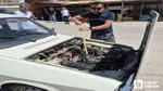 Polatlı'da aracın motoruna giren yılan sopayla çıkartıldı