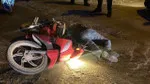 Seyir halindeki motosiklet park halindeki araca çarptı: 1 yaralı