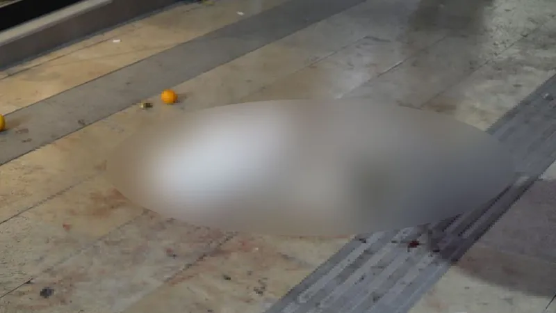 Sokak ortasında boşanma aşamasındaki eşine dehşeti yaşattı