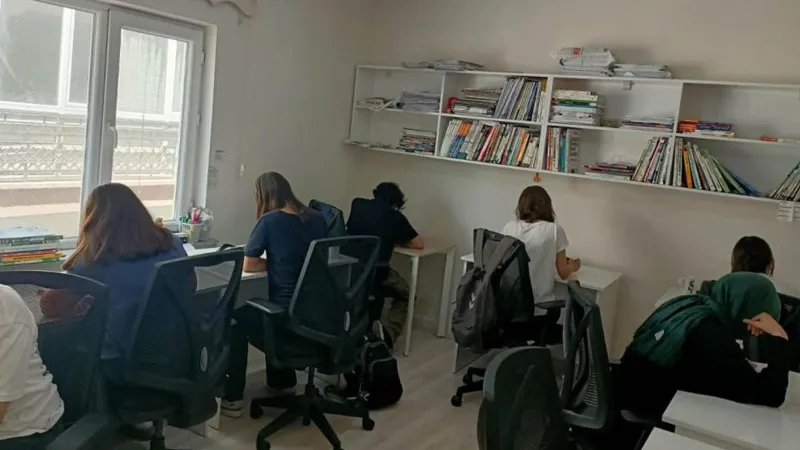 Sınav Stresiyle Başa Çıkma Rehberi: Başarı İçin Altın Tavsiyeler