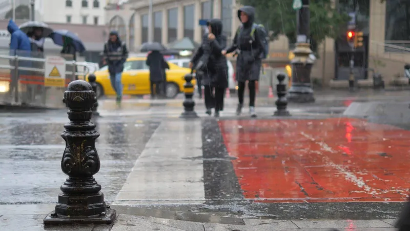 İstanbul'da Yağmur Alarmı! Uzmanlardan 3 Günlük Kritik Uyarı