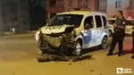 Yenimahallede polis aracı ve hafif ticari araç çarpıştı: 2 yaralı var
